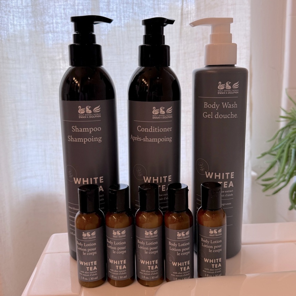 ✨NEW WESTIN DISNEY WHITE TEA COMPLETE BATH PRODUCTS SET SWAN DOLPHIN
